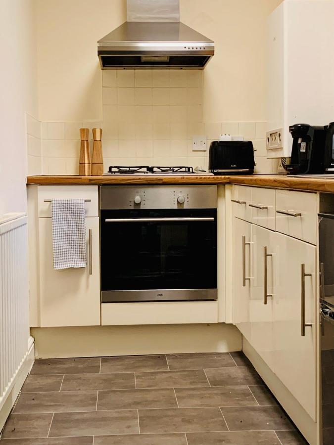 Villa The Old Forge 5 Minutes From The Motorway With Parking Bradford  Exterior foto